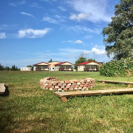 Domki Pokoje Pod Wierzba Сарбіново Екстер'єр фото